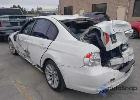 2011 BMW 328I z USA, uszkodzony, nr VIN WBAPH5G59BNM75221